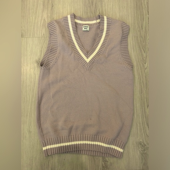 Aritzia Sunday best vest - Picture 1 of 1